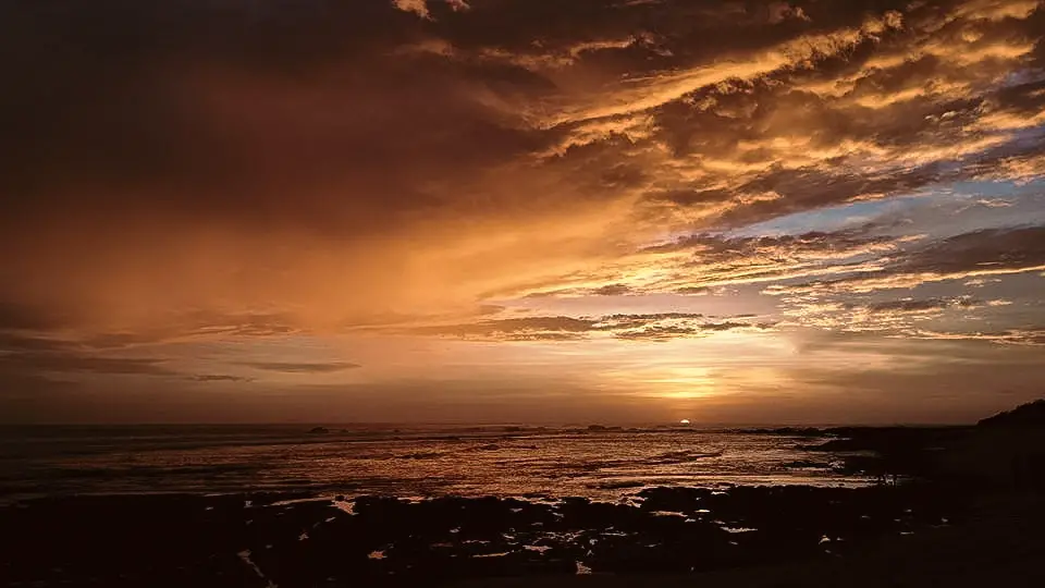 10 Trips to Take in Your 20's - Sunset in Costa Rica.