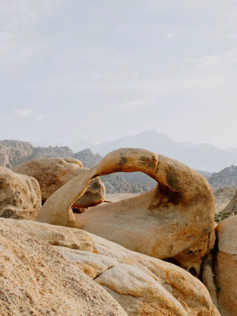 Hike to Arch Rock - 10 Tips for Visiting Joshua Tree National Park.