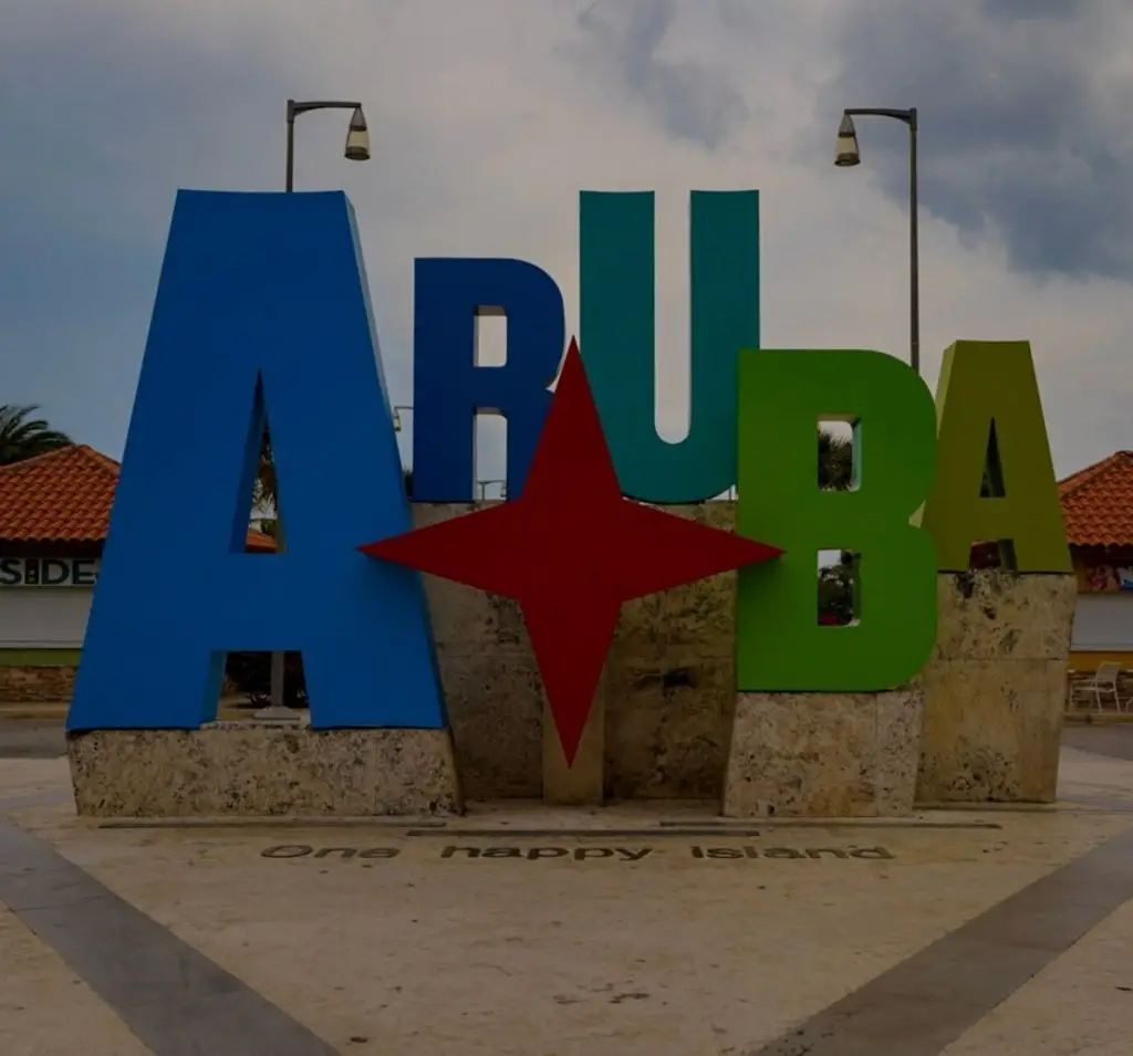 Aruba sign next to Surfside Beach.
