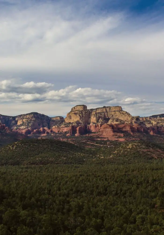 Sweeping views from Airport Mesa, one of the Easy Sedona Hikes With Epic Views.