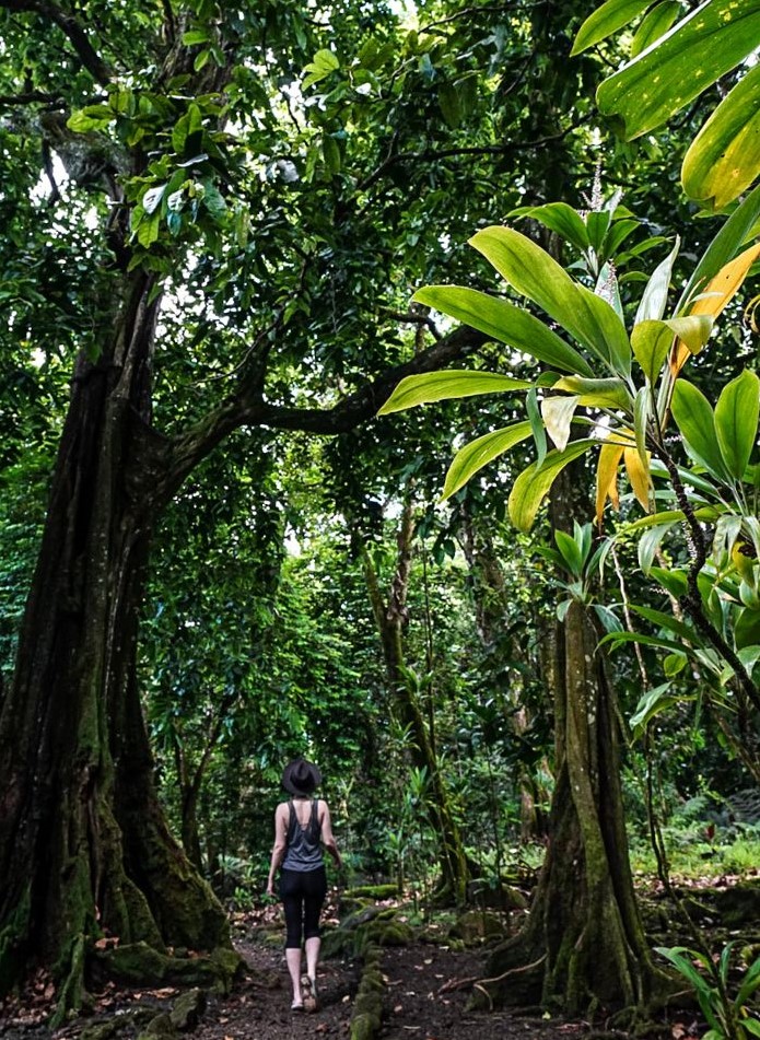 Monica hiking in Moorea - Tahiti vs. Moorea.