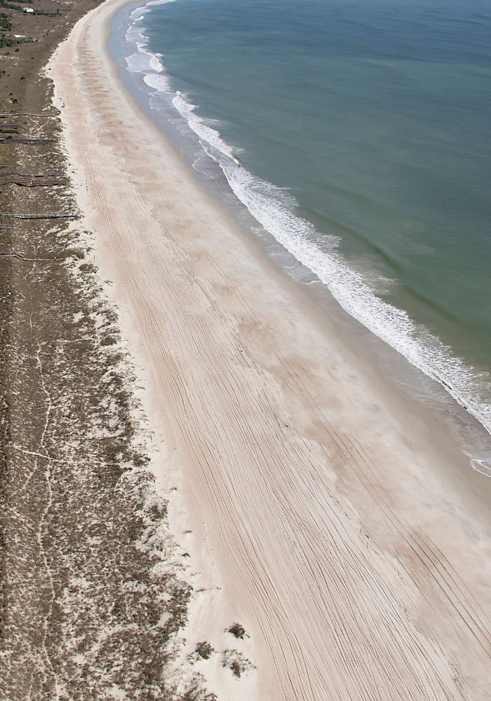 The long sandy beach of Amelia Island, one of the best islands close to Florida.